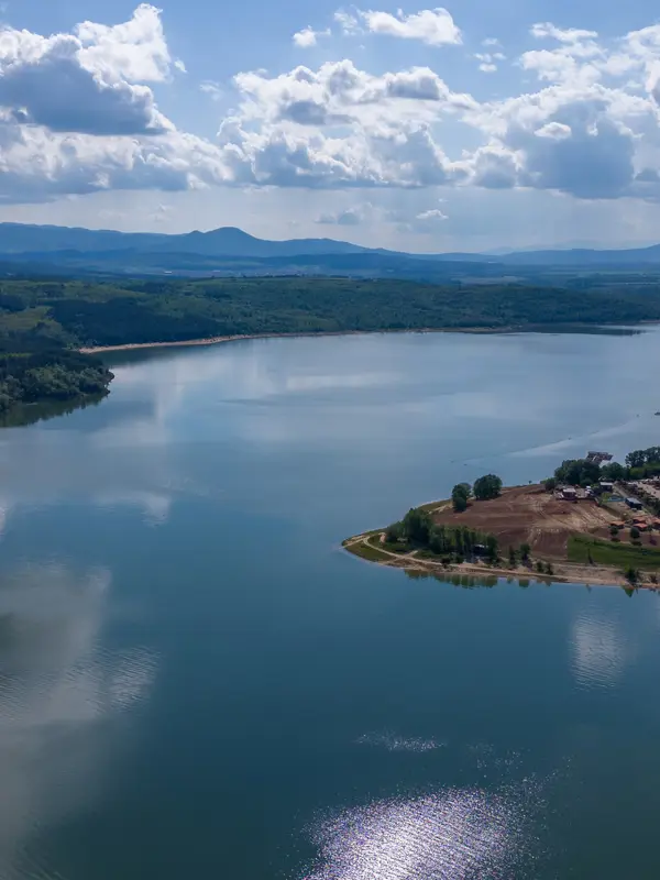 yazovir-koprinka-s-kayak